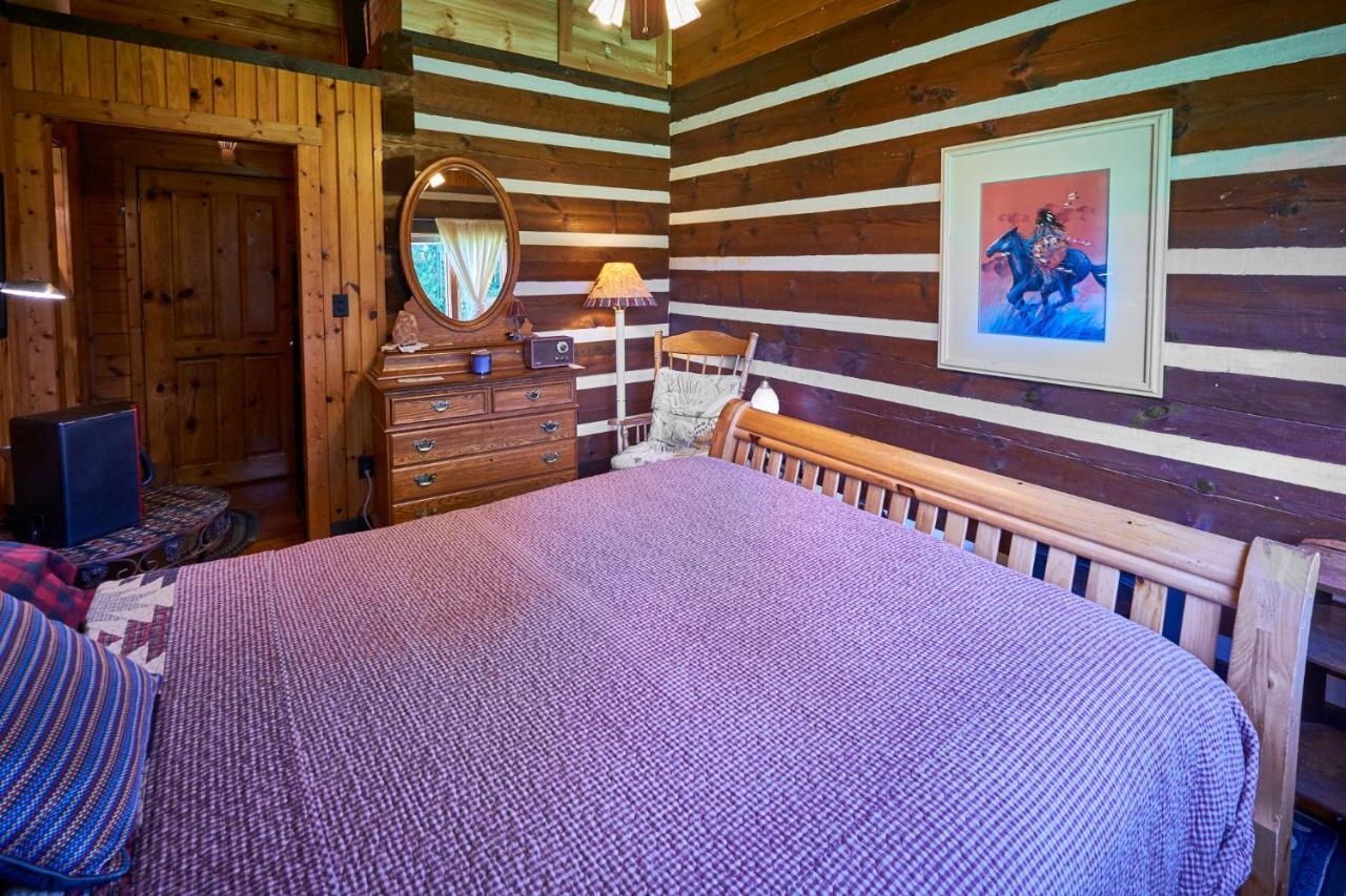 Creekwalk Inn Bed And Breakfast With Cabins Cosby Exterior foto