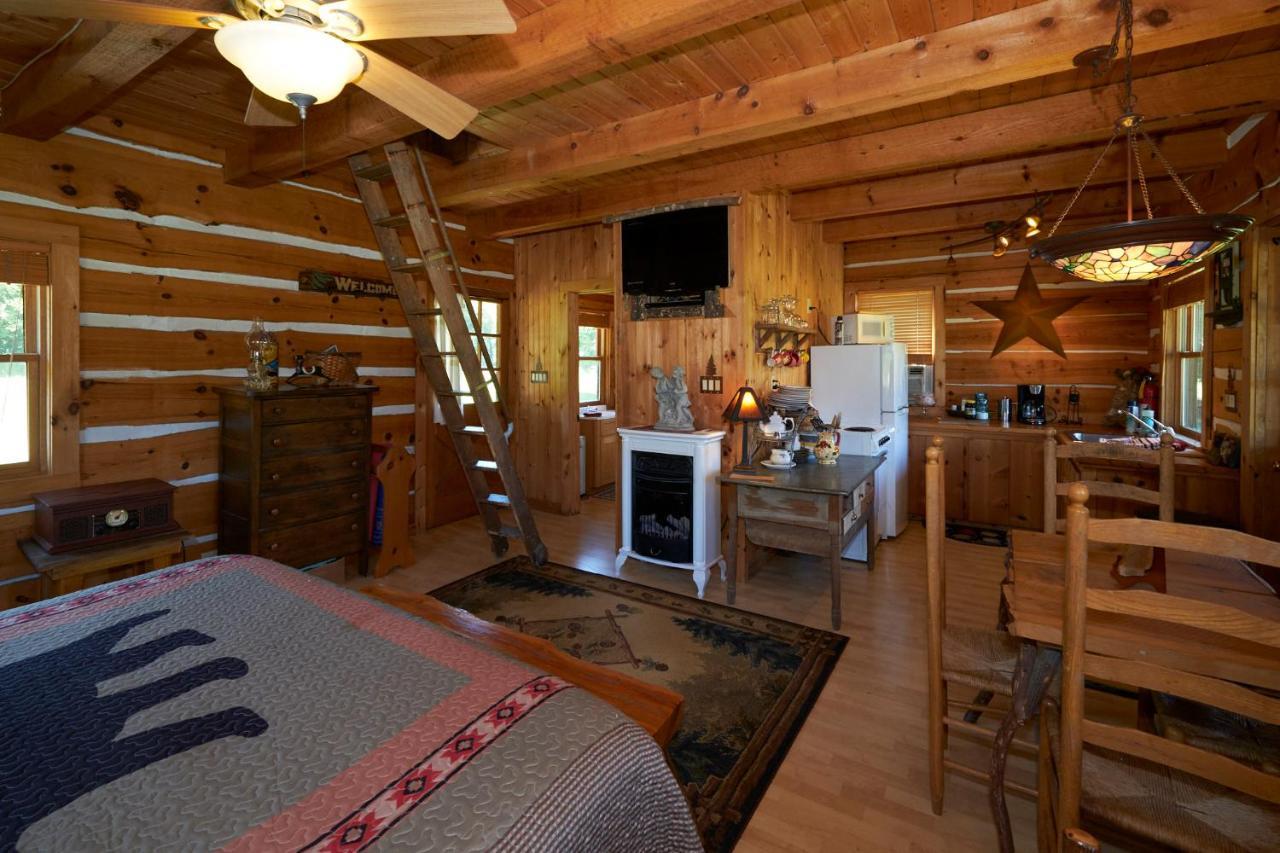 Creekwalk Inn Bed And Breakfast With Cabins Cosby Exterior foto