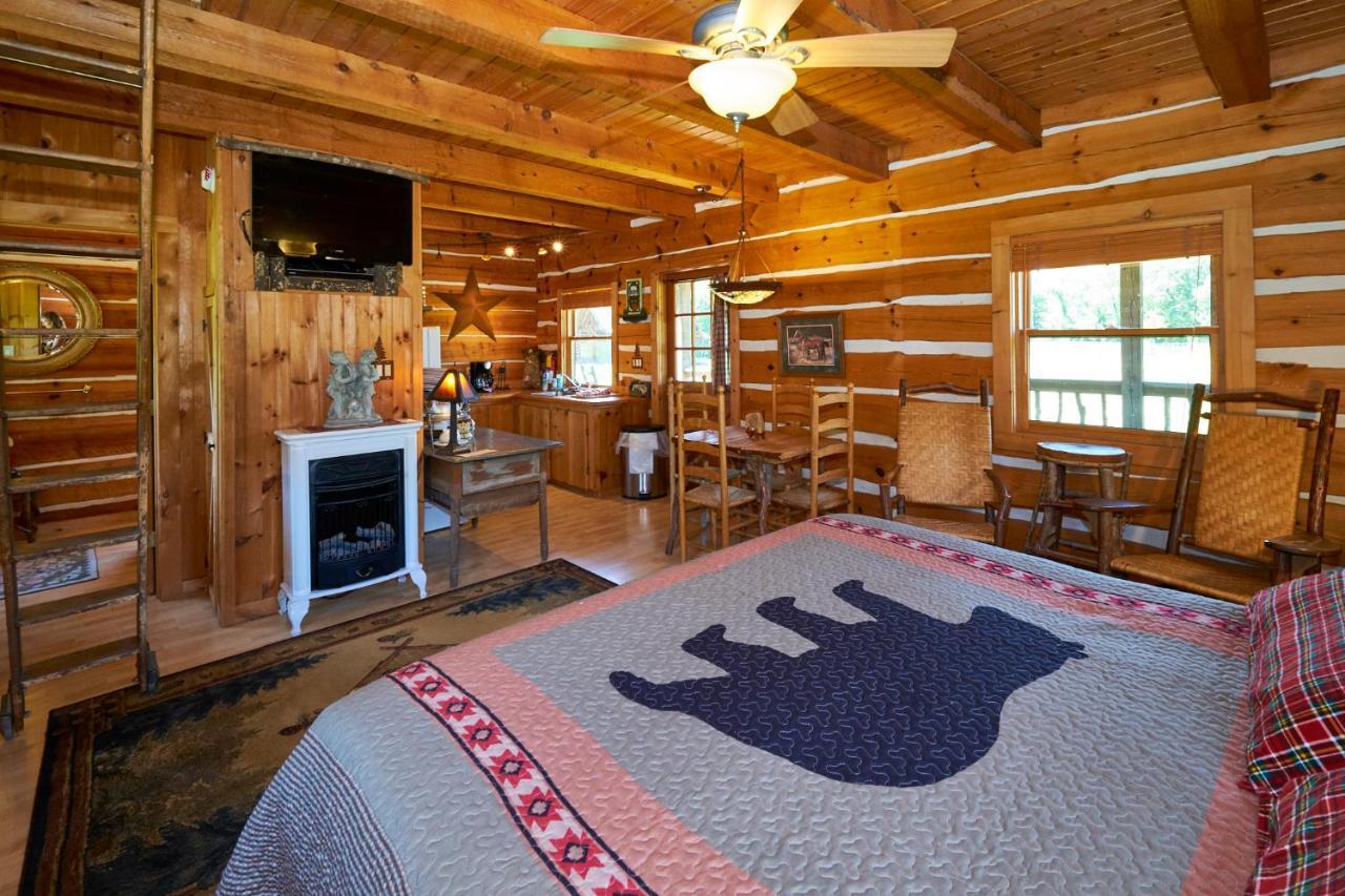 Creekwalk Inn Bed And Breakfast With Cabins Cosby Exterior foto