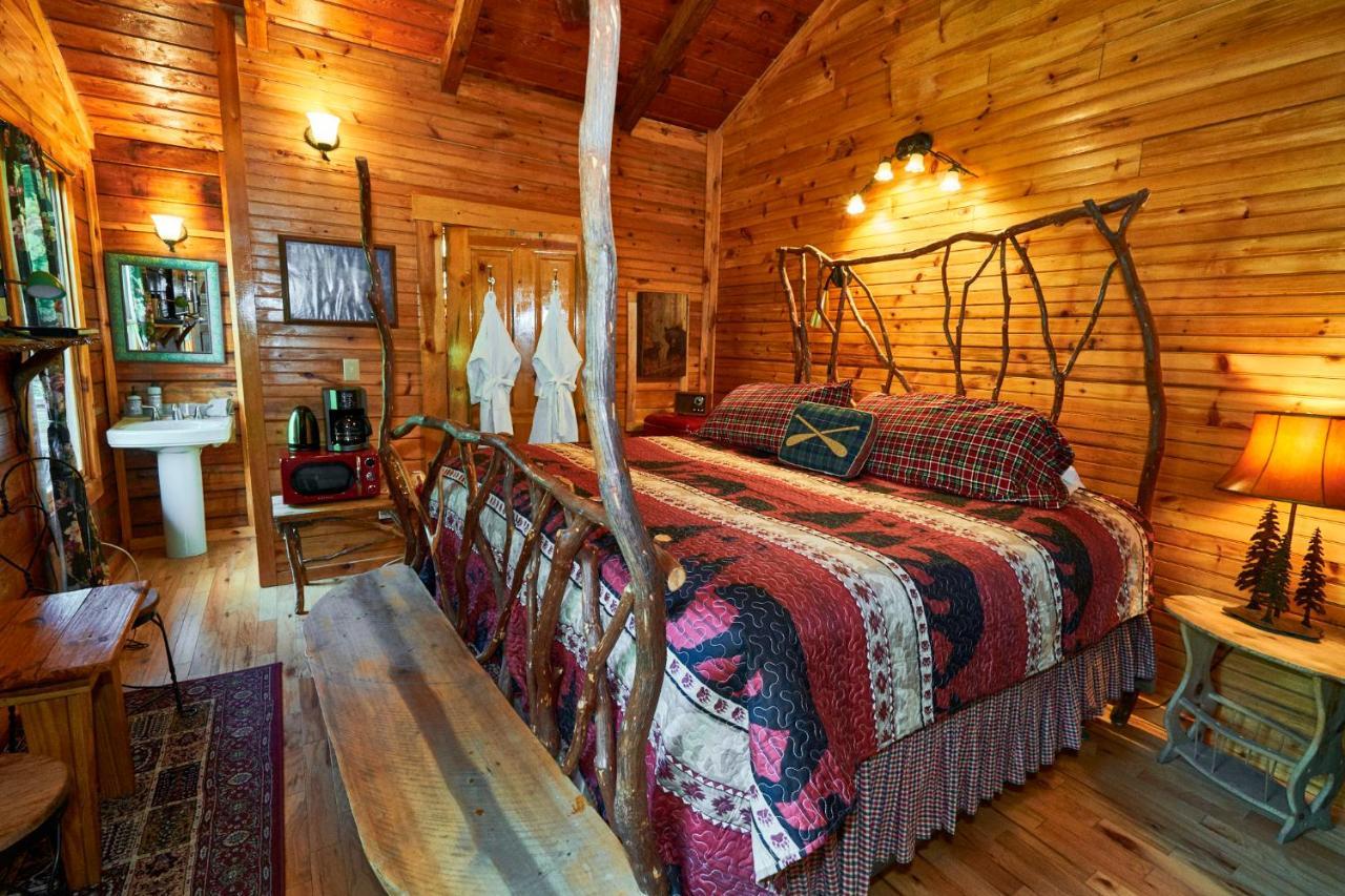 Creekwalk Inn Bed And Breakfast With Cabins Cosby Exterior foto