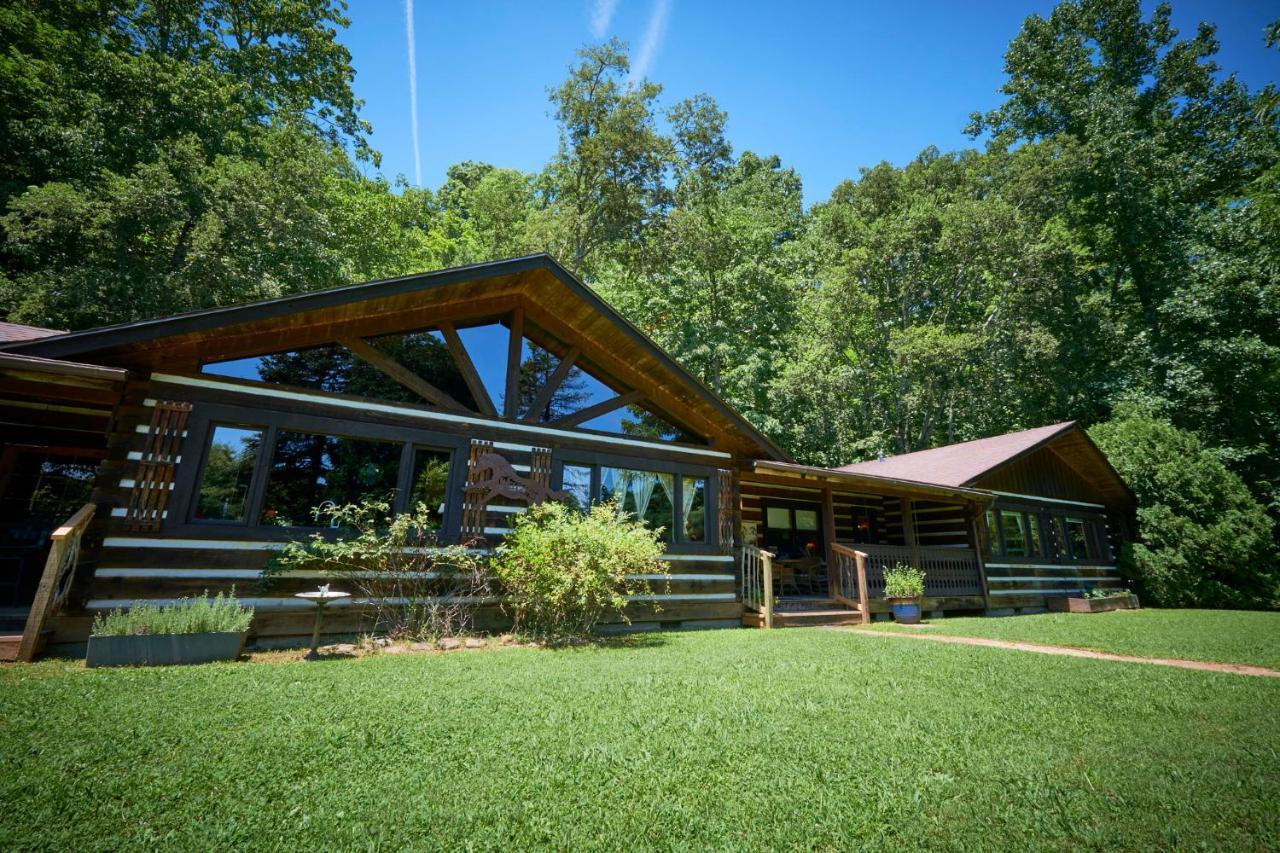 Creekwalk Inn Bed And Breakfast With Cabins Cosby Exterior foto