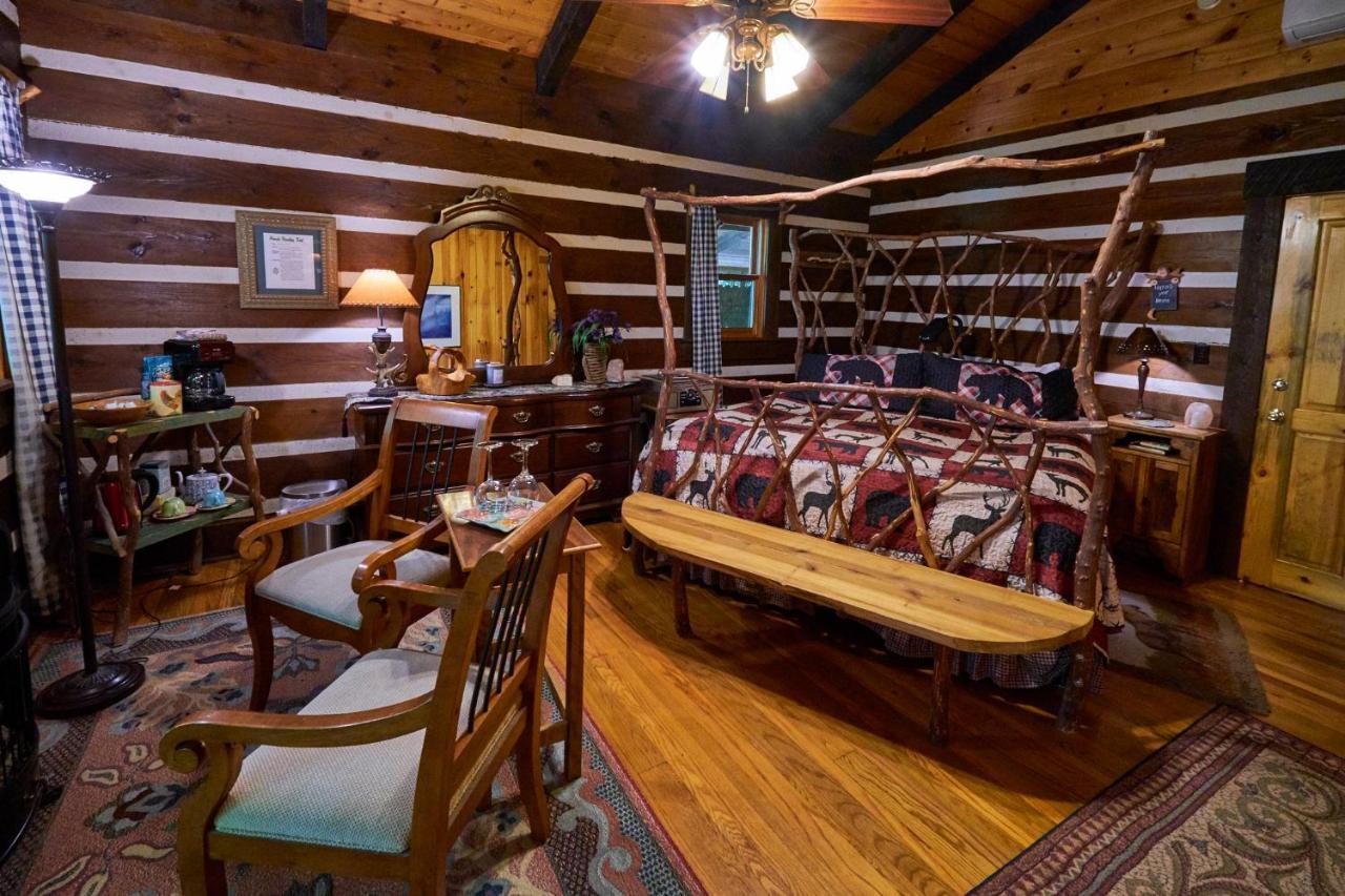 Creekwalk Inn Bed And Breakfast With Cabins Cosby Exterior foto