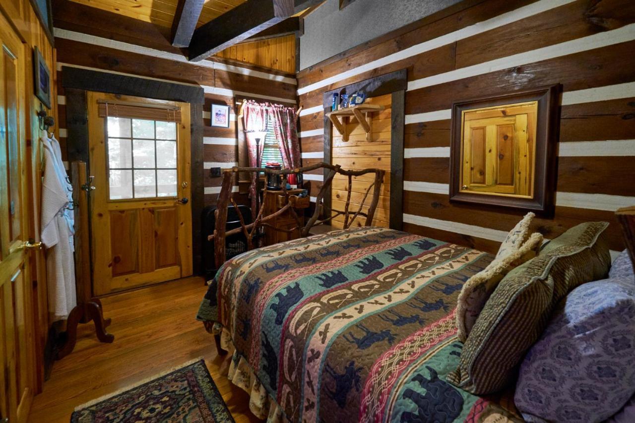 Creekwalk Inn Bed And Breakfast With Cabins Cosby Exterior foto