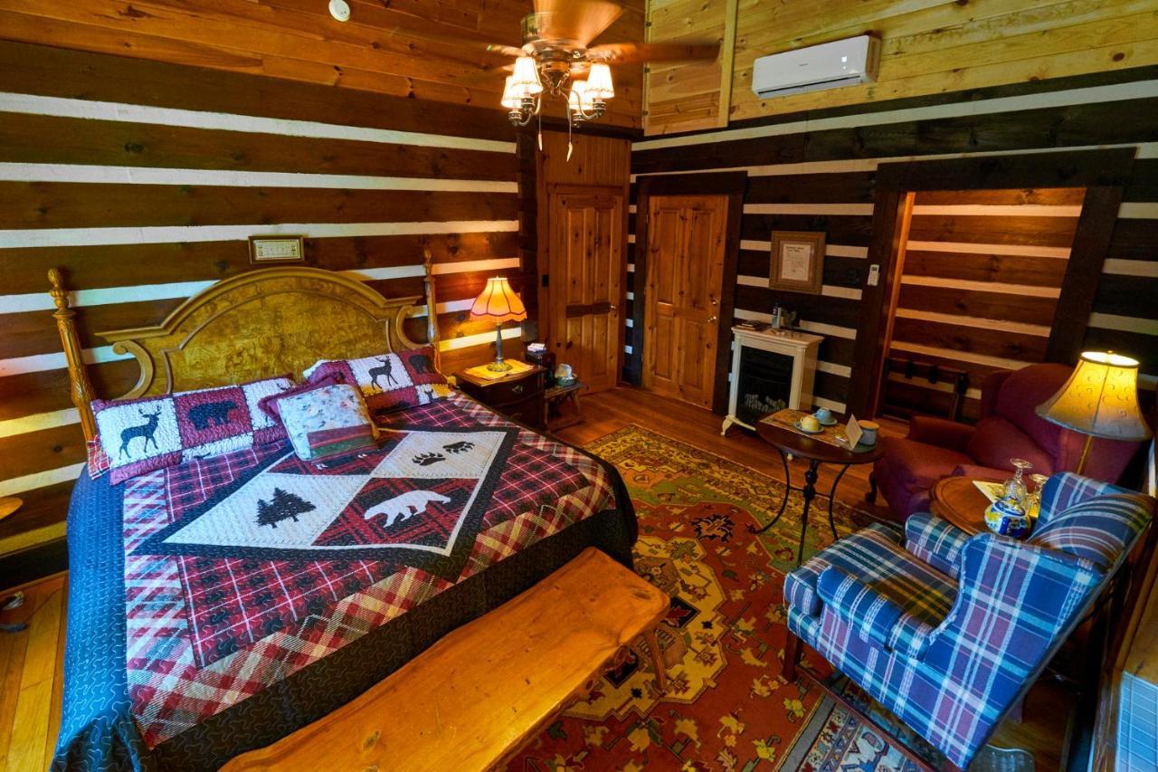 Creekwalk Inn Bed And Breakfast With Cabins Cosby Exterior foto