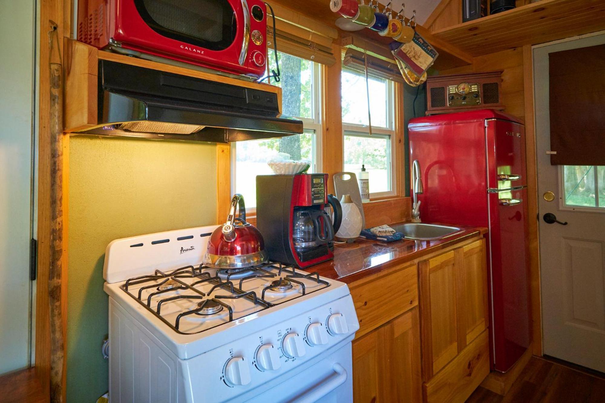 Creekwalk Inn Bed And Breakfast With Cabins Cosby Exterior foto