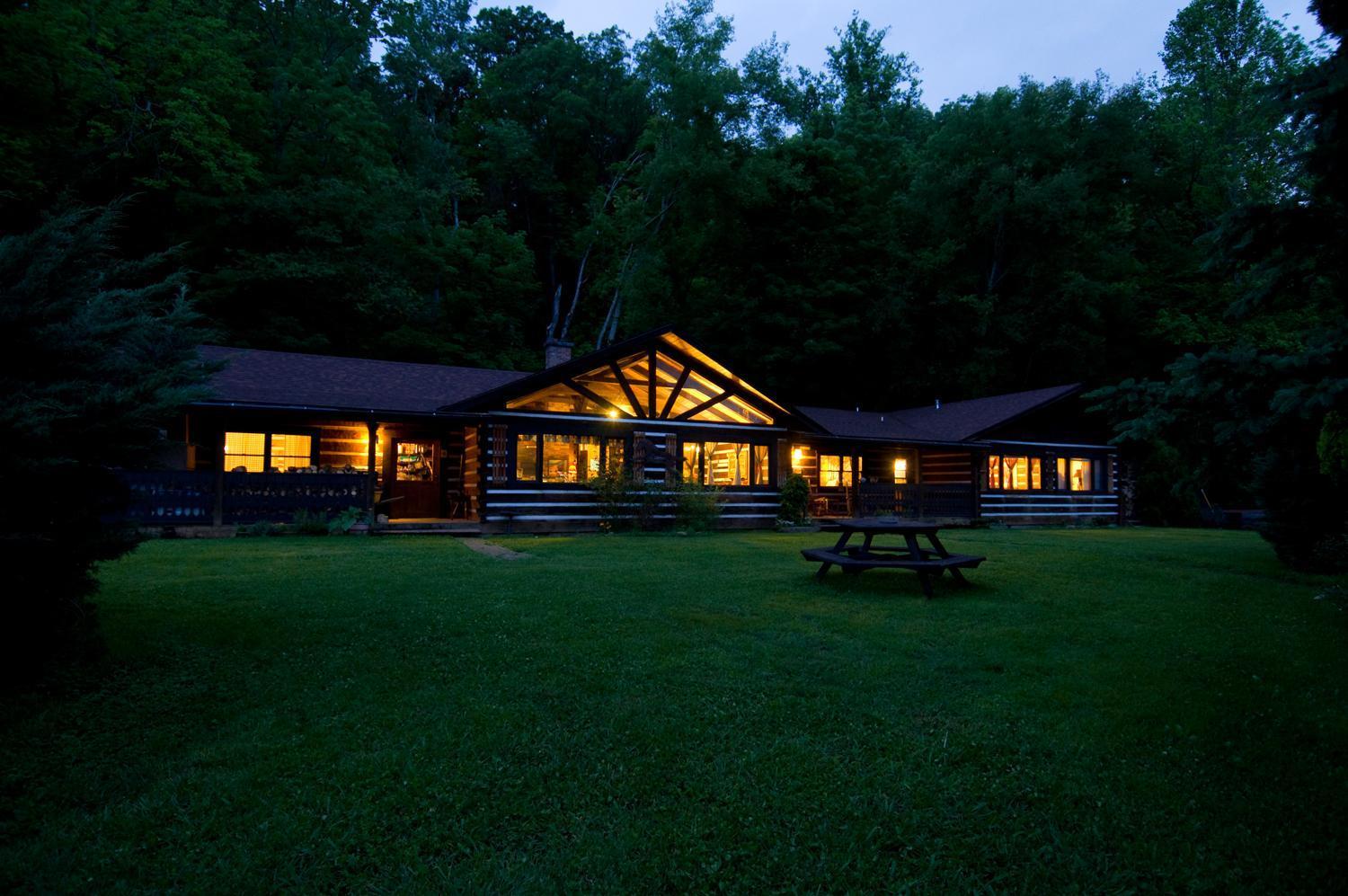 Creekwalk Inn Bed And Breakfast With Cabins Cosby Exterior foto